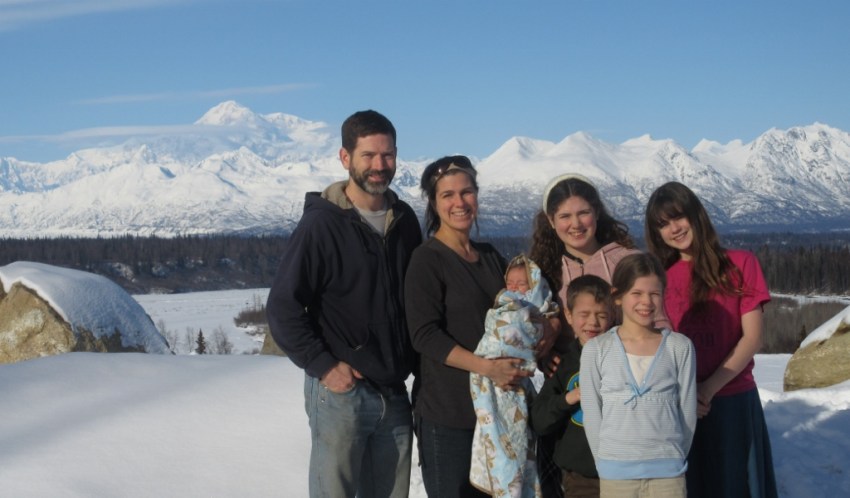 Family at Denali (1024x600)