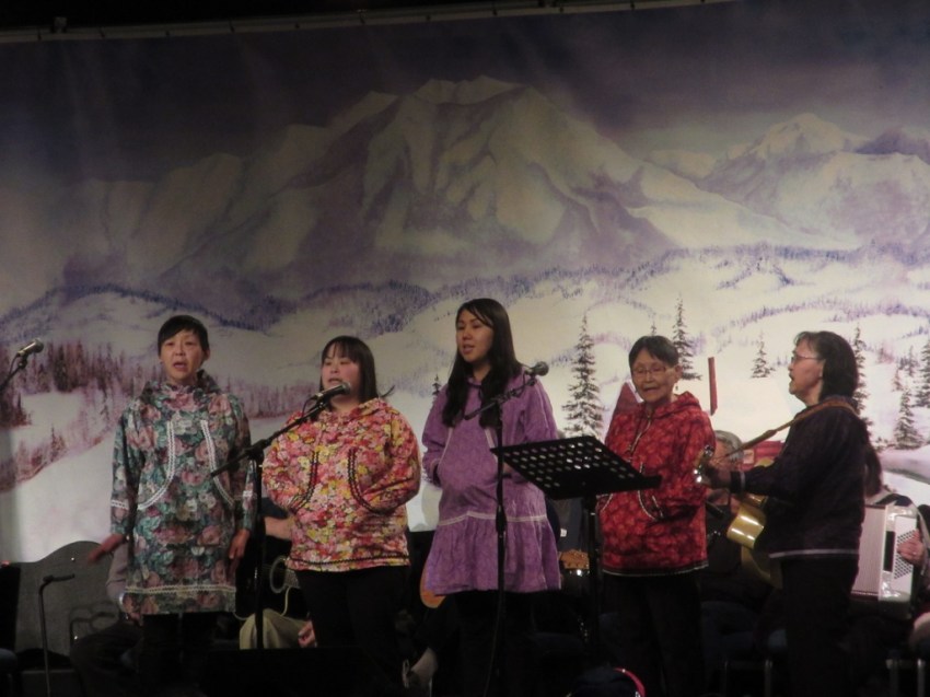 Mary Anaruk-Thomas family